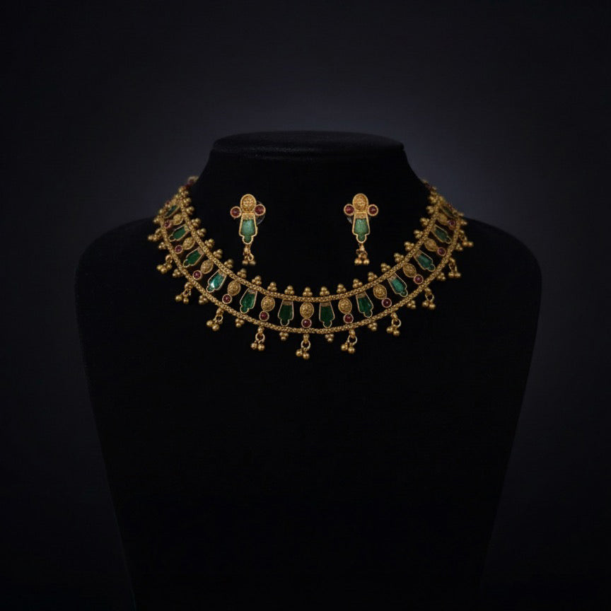 Antique Green Stone Choker Set