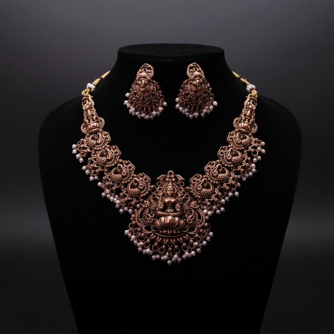 Traditional Temple Design Choker Necklace